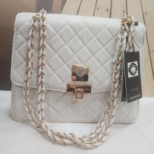 Brand New Embroidery Chain Shoulder Bag.